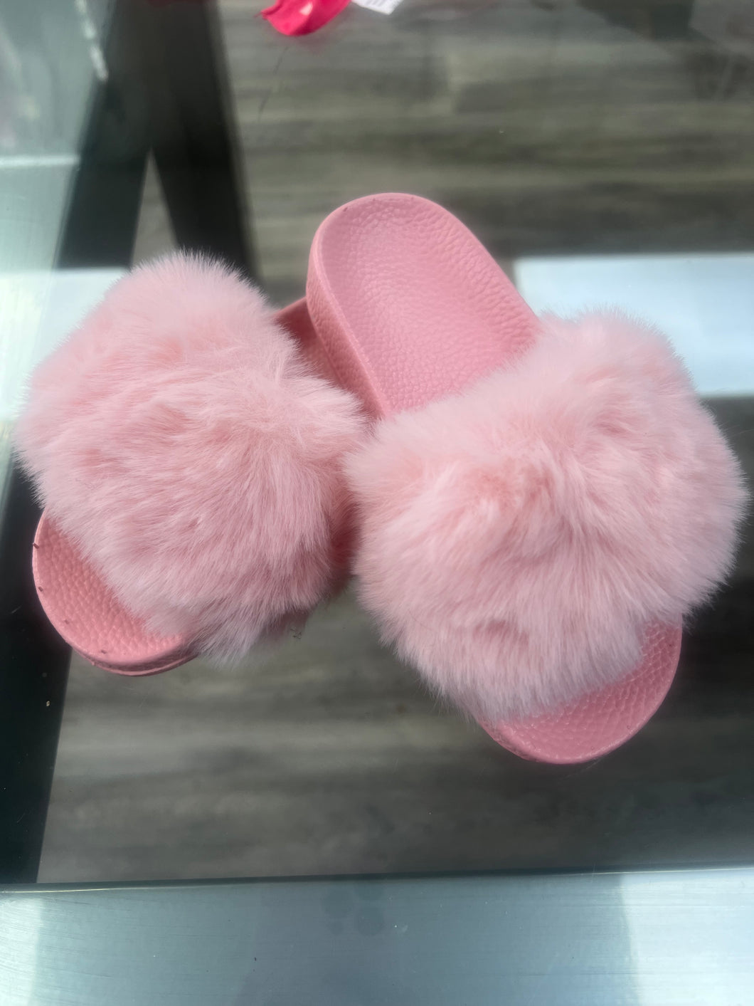 Junior size fluffy pink sliders