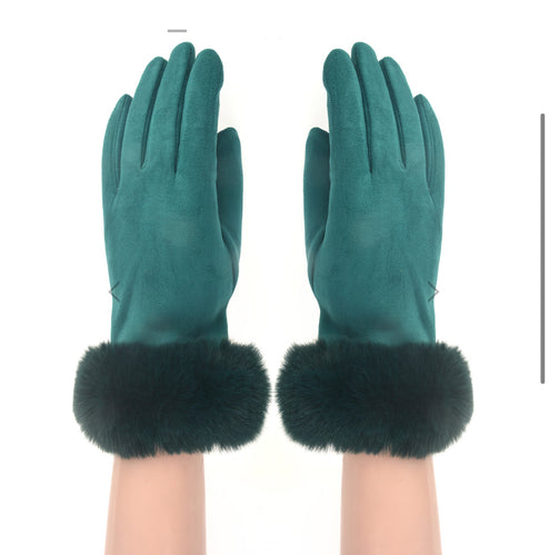 Green faux fur trimmed gloves