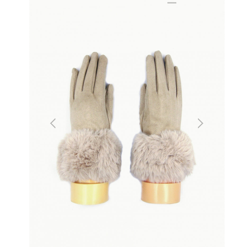 Grey faux fur trimmed glove