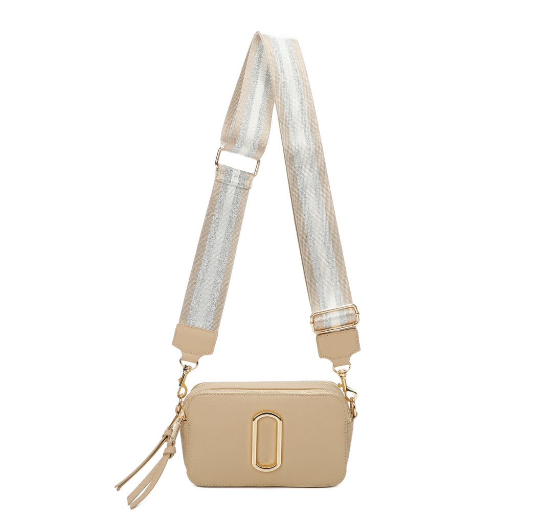 Beige box bag