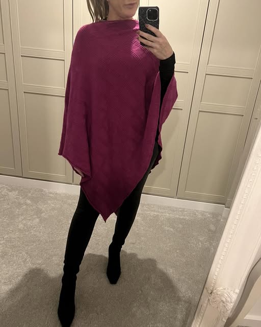 Ladies plum knitted poncho